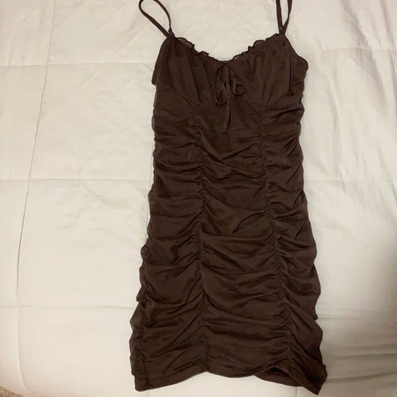 Brown runched mini dress - Picture 1 of 3